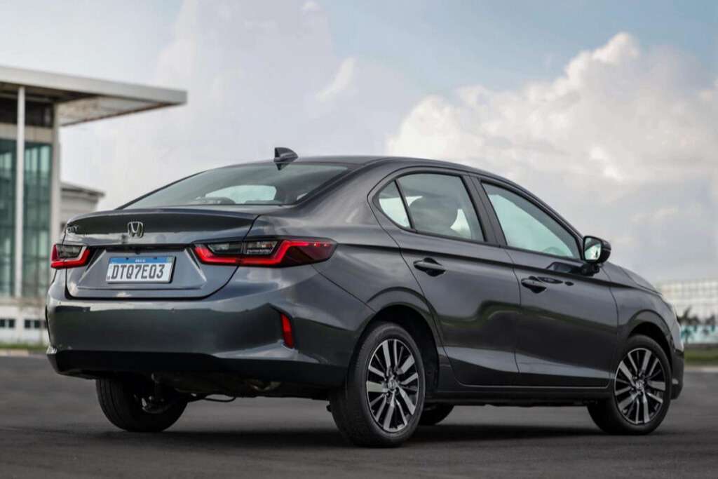 Honda City 2024 duoi xe