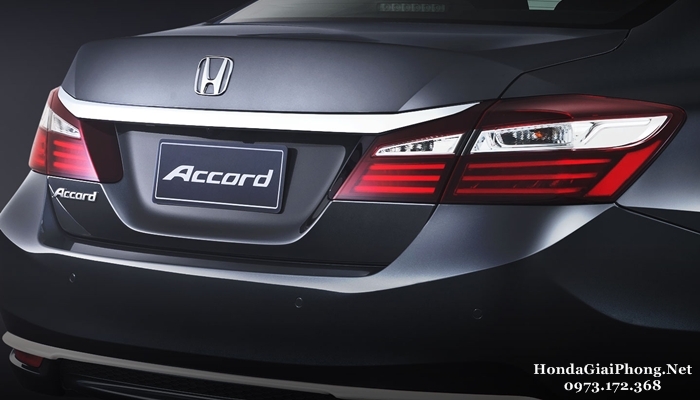 Gia xe honda accord 2018 B08 ngoai that.