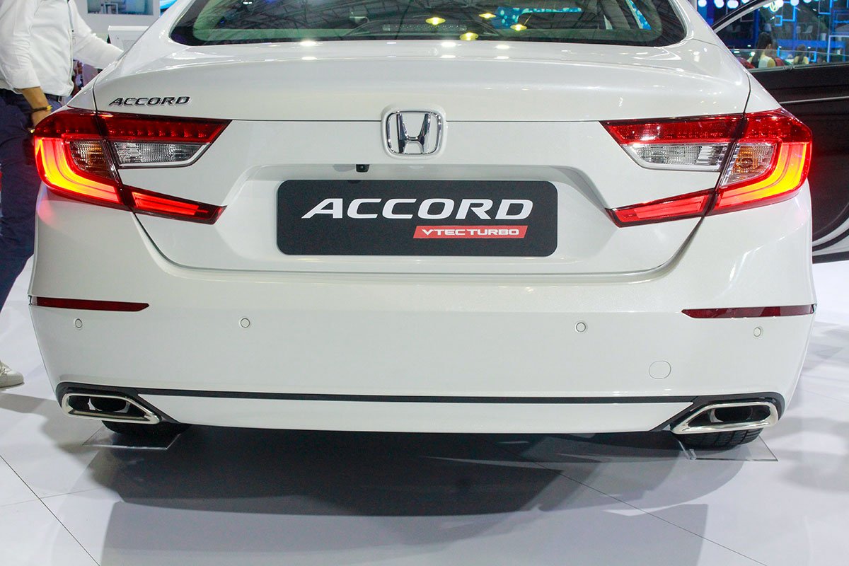 duoi xe honda accord 2020 2