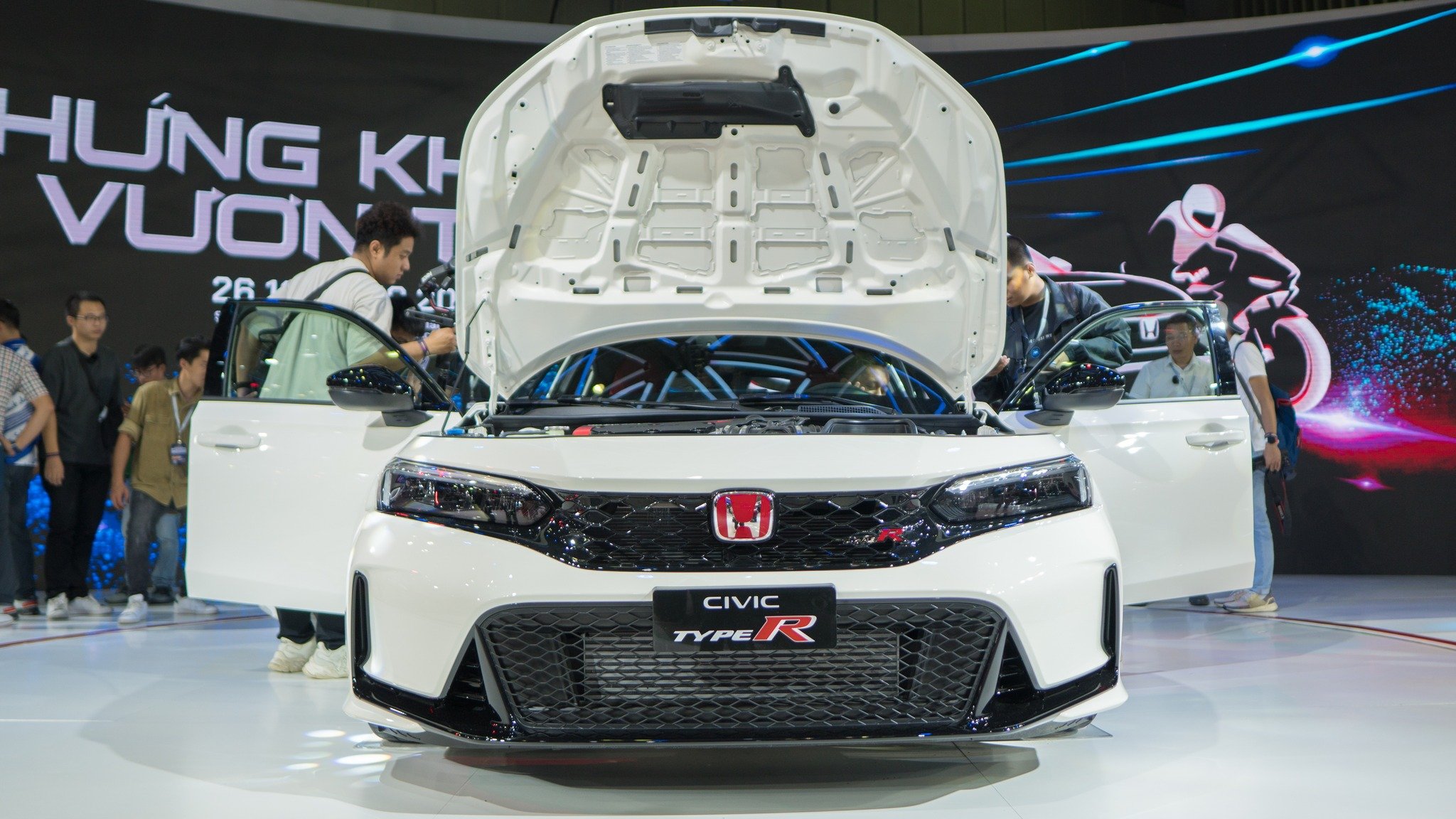 ngoai that honda civic type r 2023 5