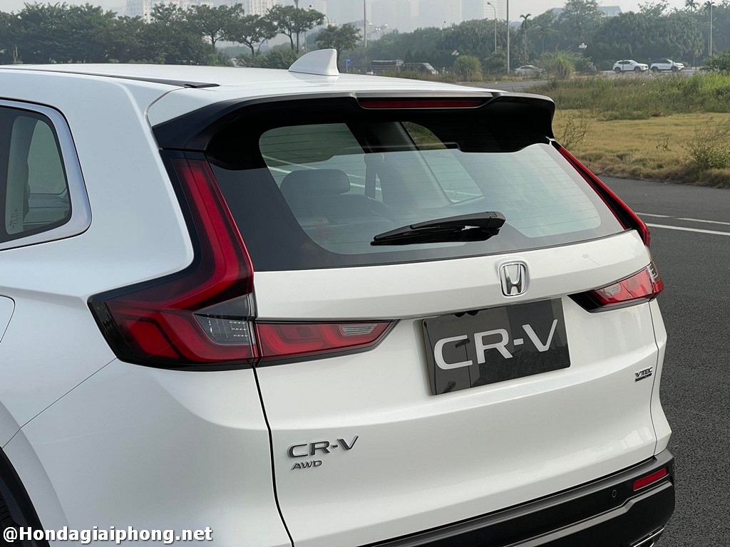 duoi xe Honda crv 2024 AWD 21