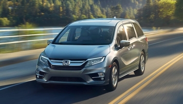 Giá xe Honda Odyssey 2018